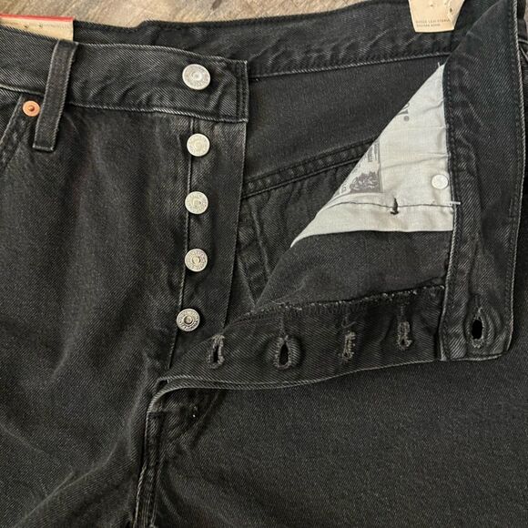 Levi's 501 Original Jean Distressed Shorts-Size 33 - Picture 6 of 8